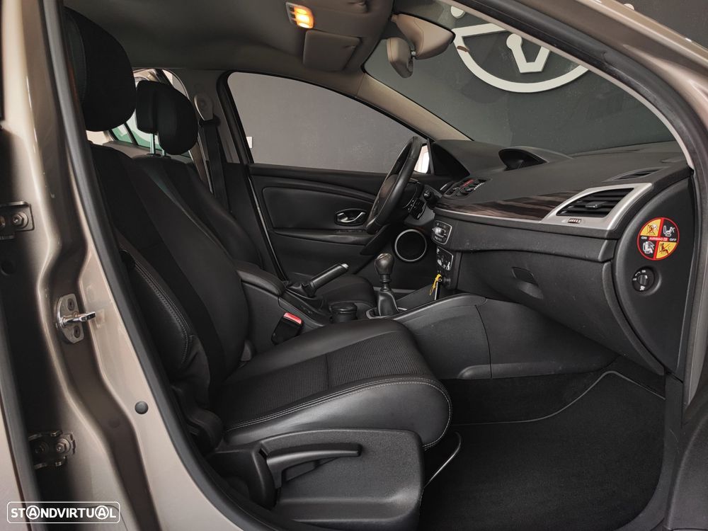 Renault Mégane Sport Tourer 1.4 TCE Dynamique S - 28