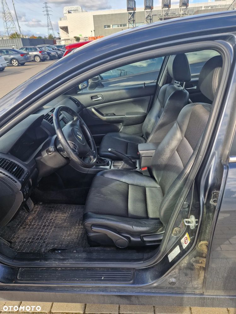 Honda Accord 2.0 Sport - 8