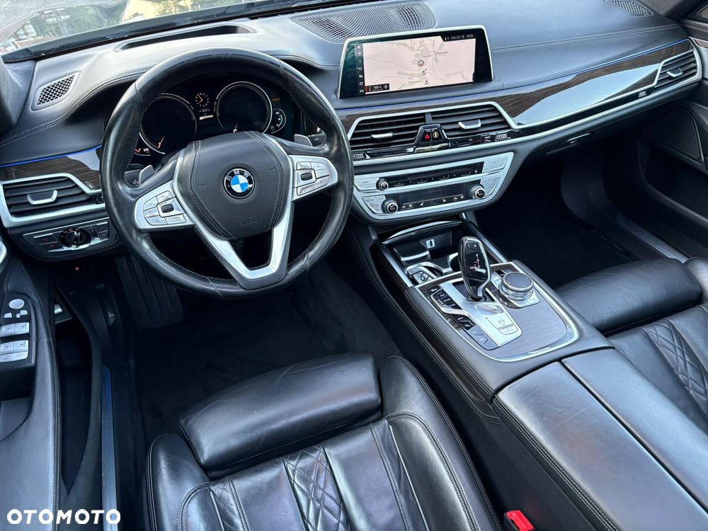 BMW Seria 7 740e iPerformance - 8