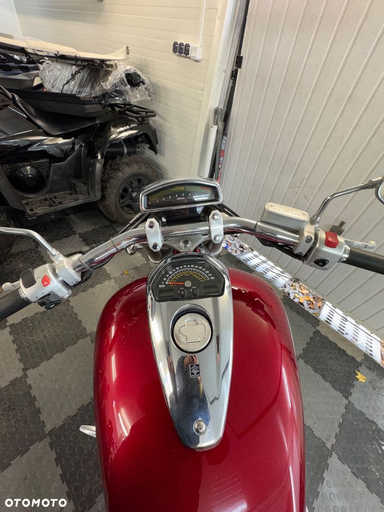 Suzuki Boulevard - 8