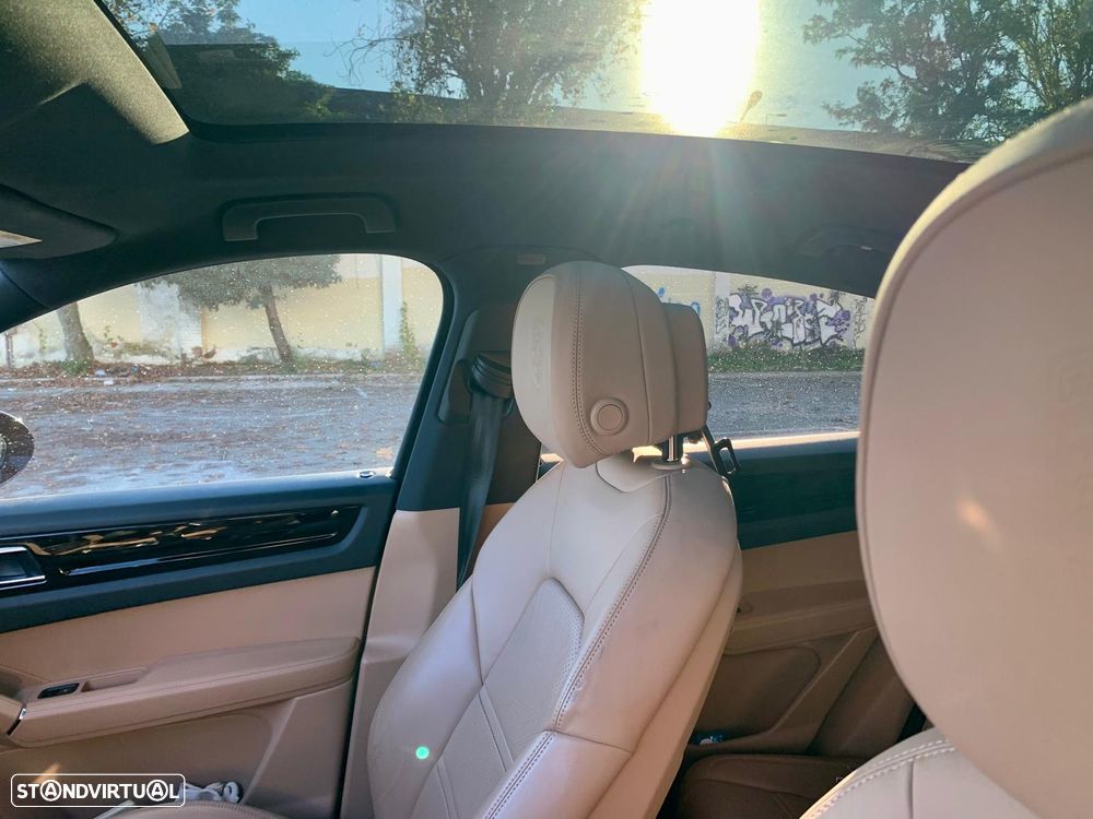 Porsche Cayenne Coupé - 18