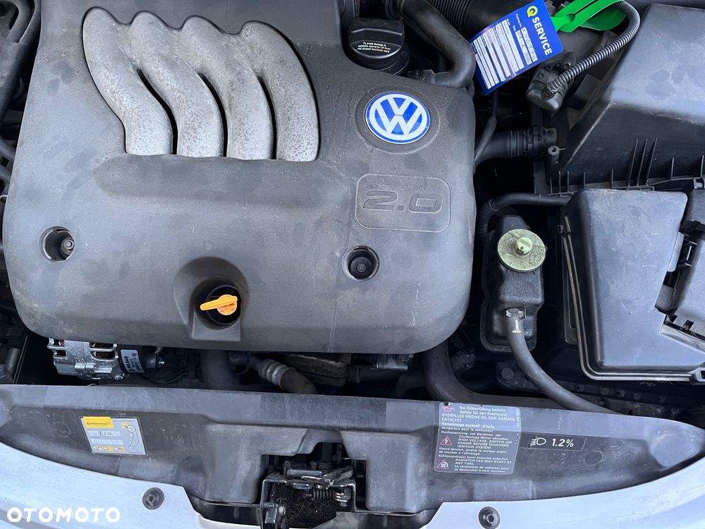 Volkswagen New Beetle 2.0 - 22