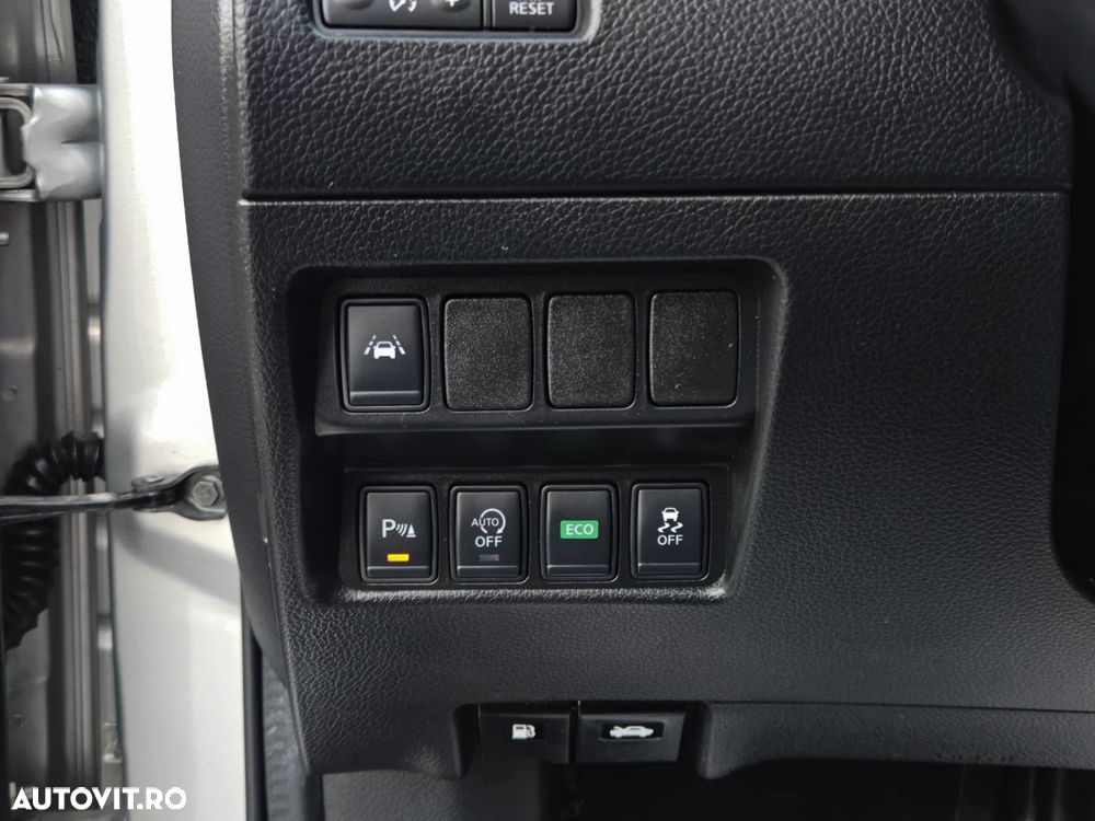 Nissan Qashqai 1.6 DCI Xtronic TEKNA - 21