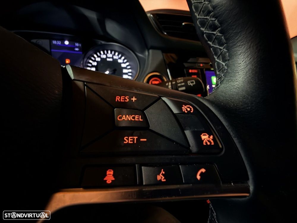 Nissan Qashqai 1.3 DIG-T N-Connecta LED - 14