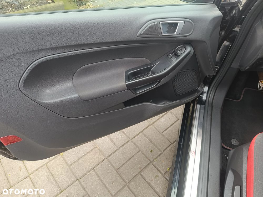 Ford Fiesta 1.0 EcoBoost S&S ST-LINE - 25