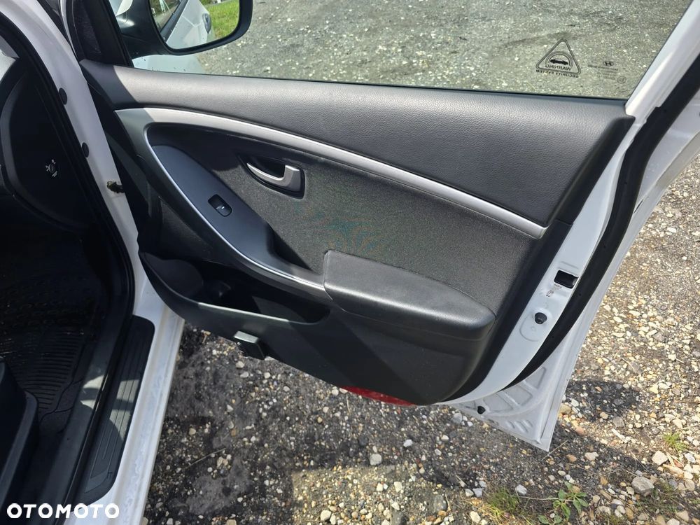 Hyundai i30 i30cw 1.4 Trend - 18