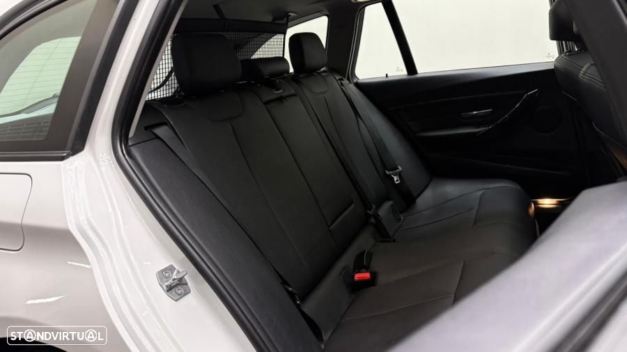 BMW 320 d xDrive Line Sport - 31