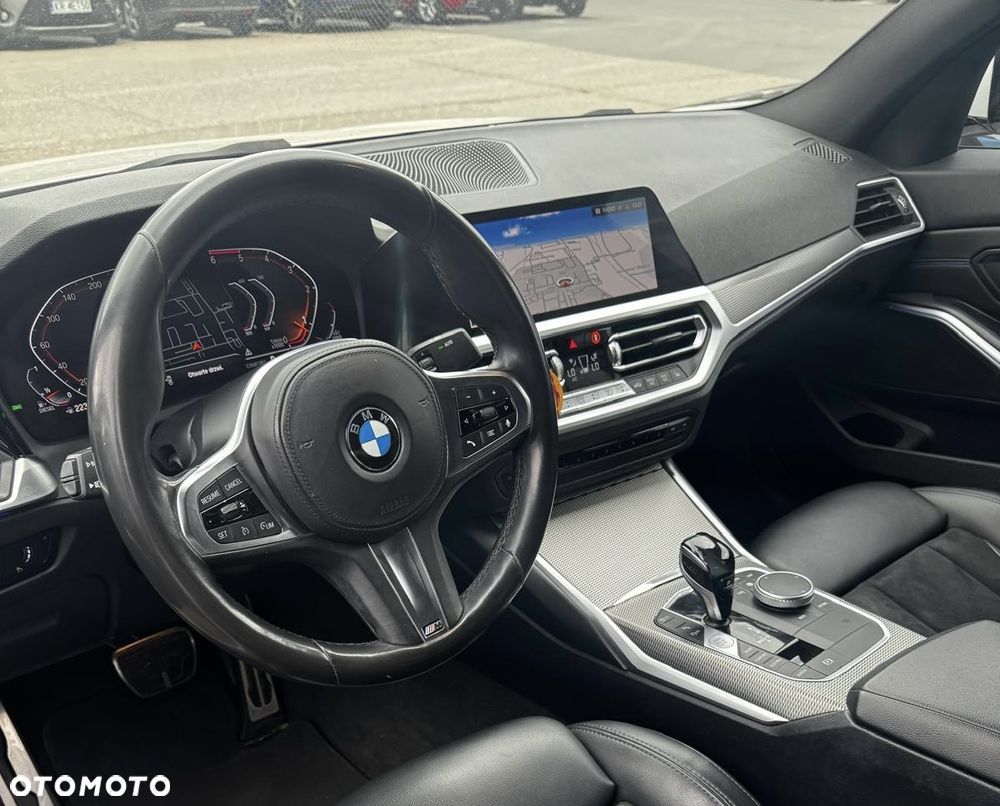 BMW Seria 3 320d M Sport - 8