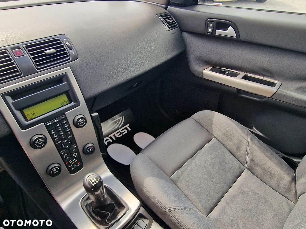 Volvo V50 - 16