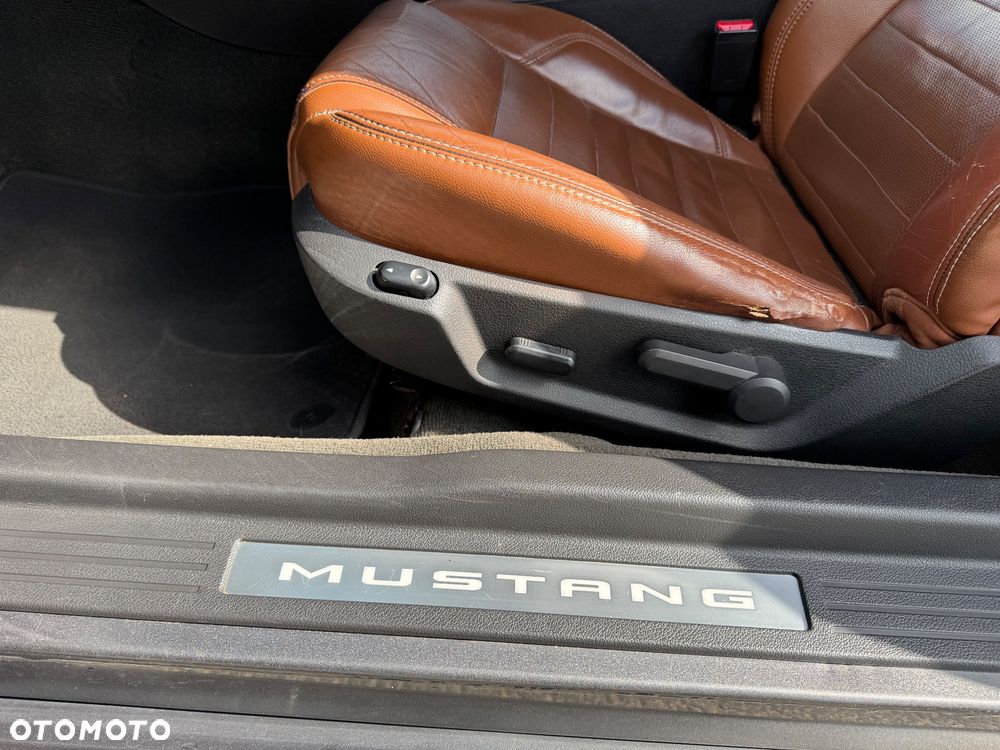 Ford Mustang 3.7 V6 Premium - 24