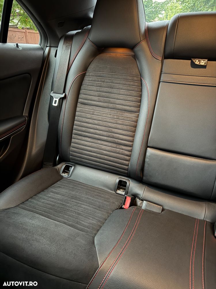 Mercedes-Benz CLA - 12