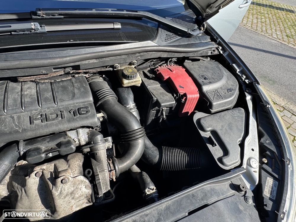 Citroën C4 Coupe HDi 110 FAP EGS6 Tendance - 10