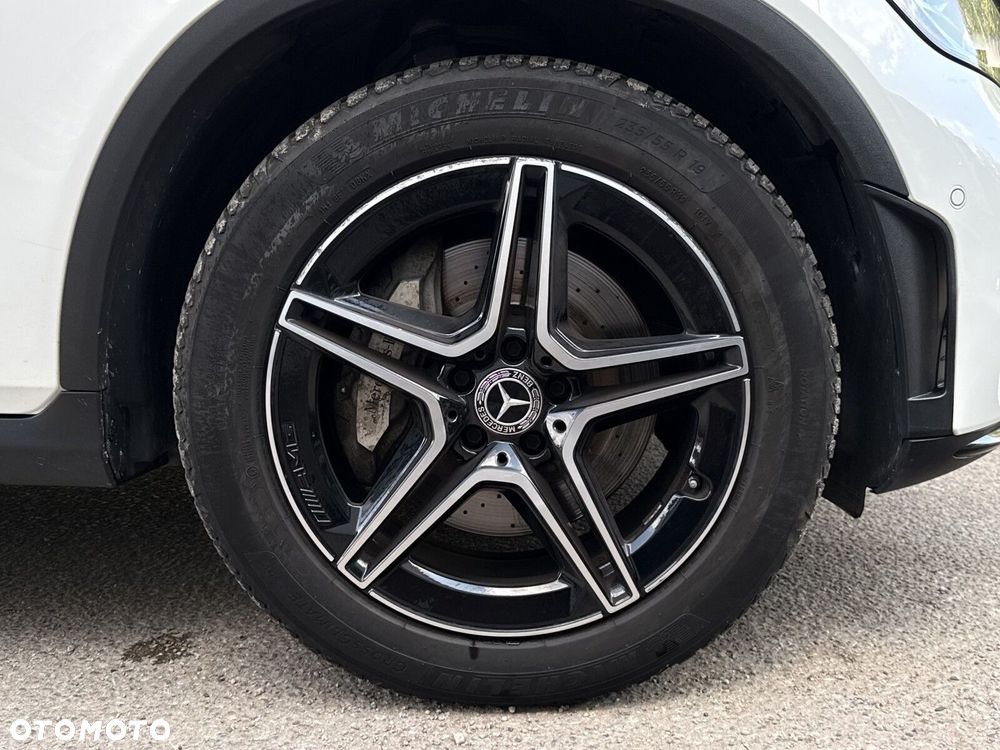 Mercedes-Benz GLC - 21