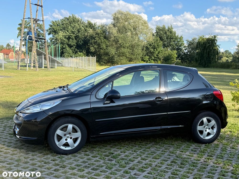 Peugeot 207 1.4 16V Trendy - 11