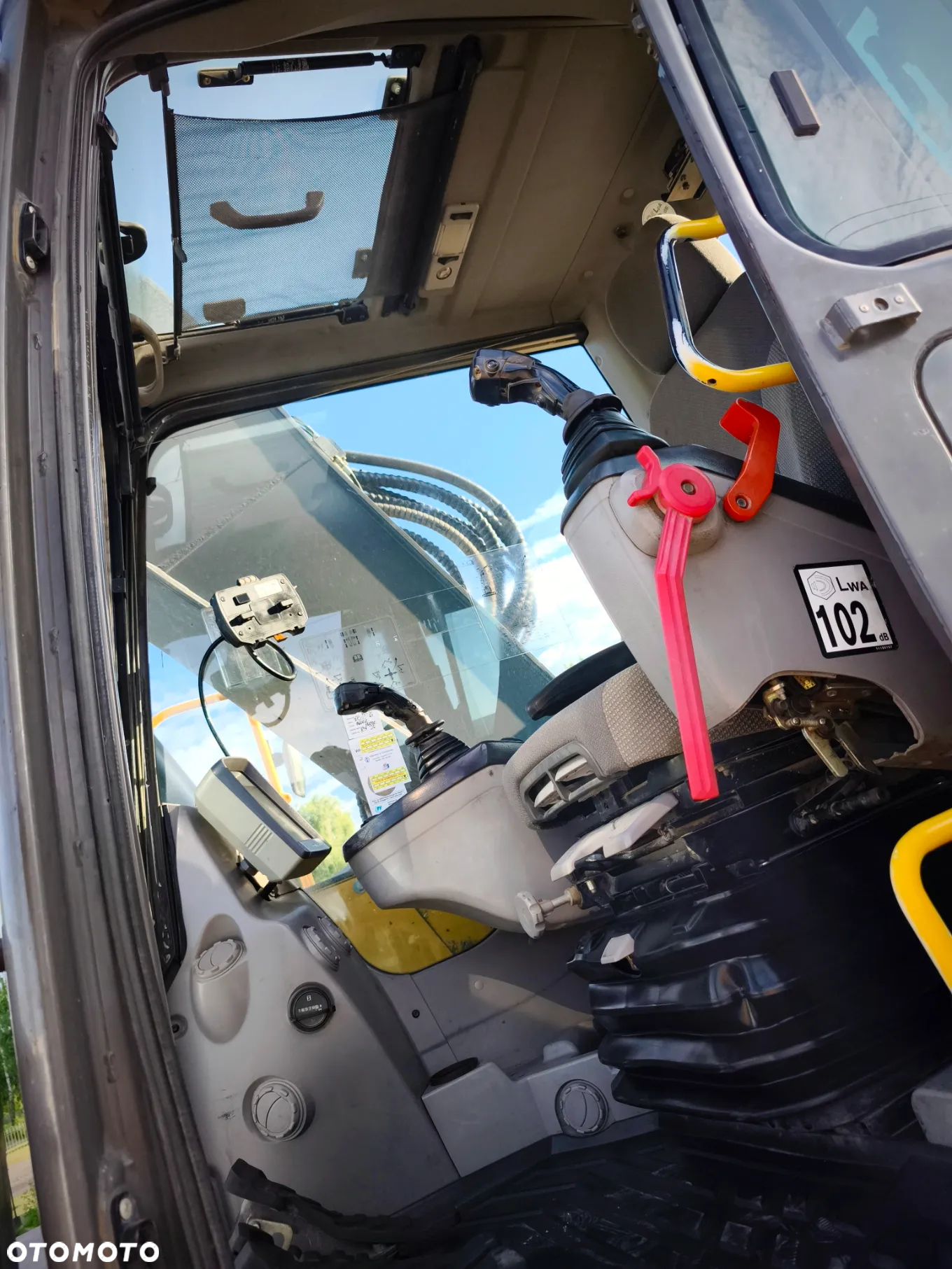 Volvo ECR 235 CL - 13