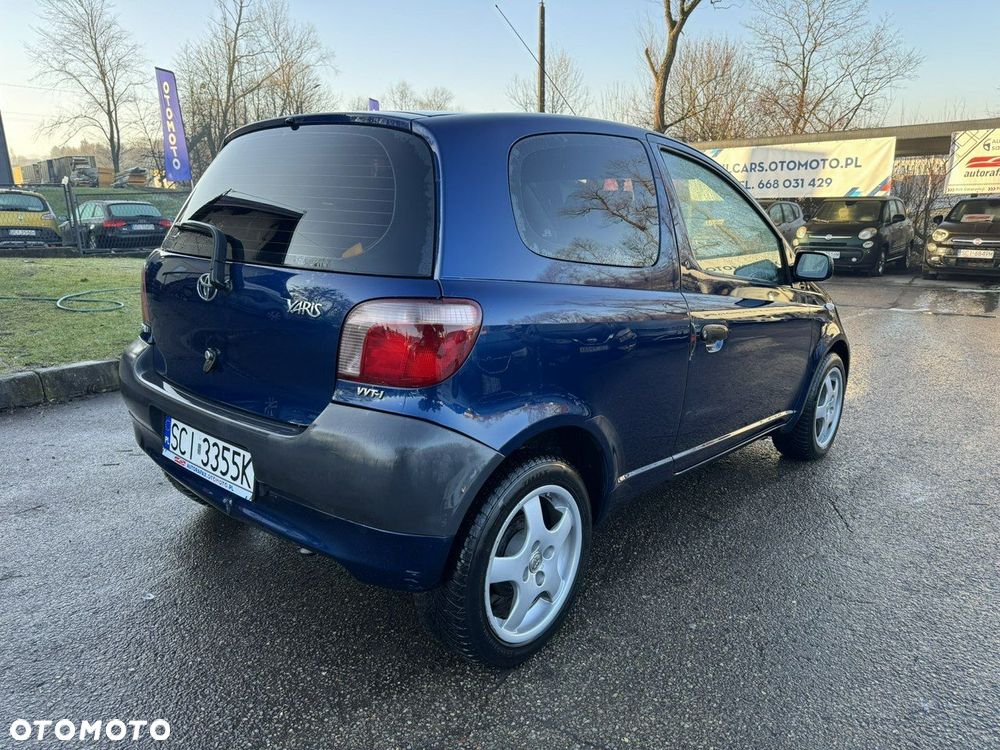 Toyota Yaris 1.0 Base - 11