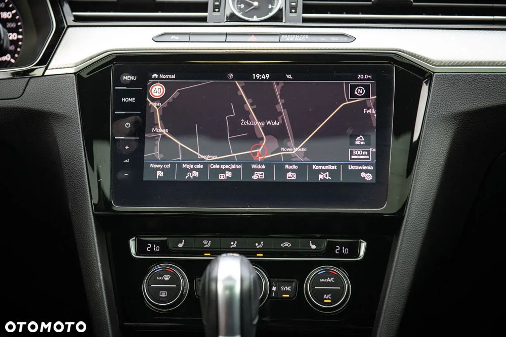 Volkswagen Passat - 19