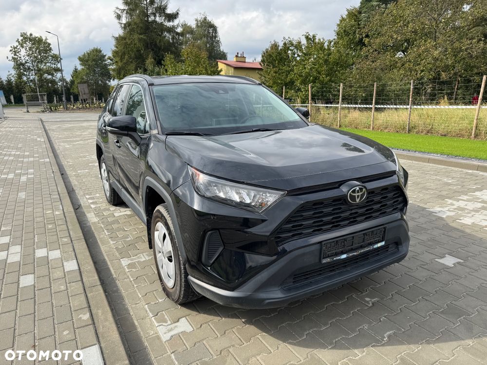 Toyota RAV4 - 1