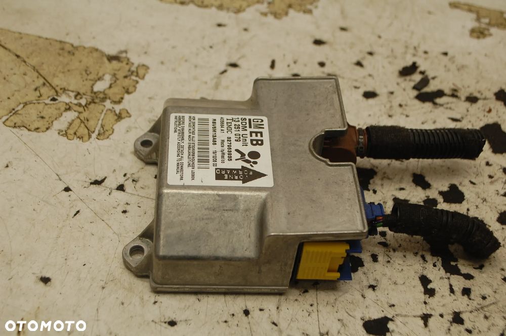 MODUŁ AIRBAG PODUSZEK 13251079 OPEL ASTRA III H - 1