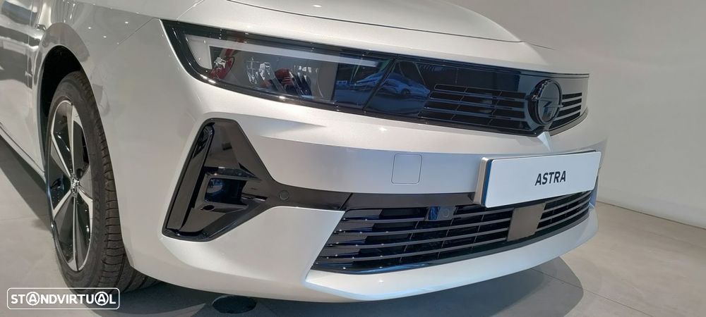 Opel Astra Sports Tourer 1.2 T GS - 19