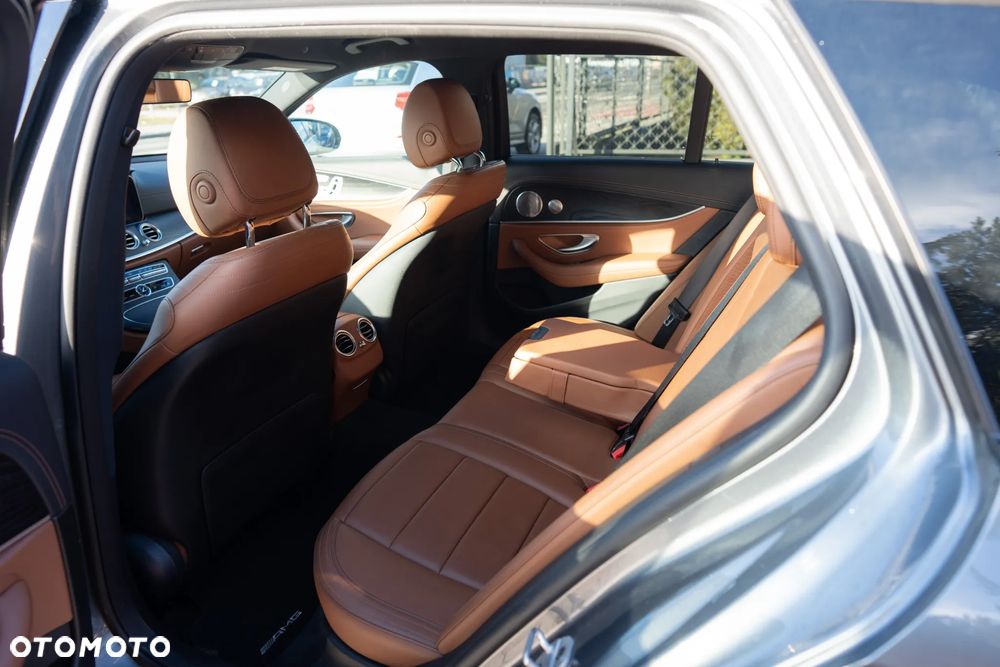 Mercedes-Benz Klasa E 300 de 9G-TRONIC AMG Line - 24