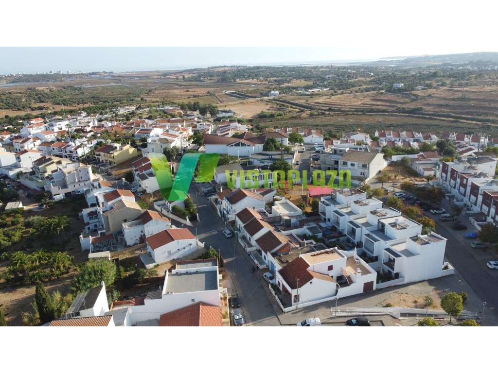 Moradia M2+1 na Figueira, Portimão, Grande Potencial para investimento - Grande imagem: 5/29