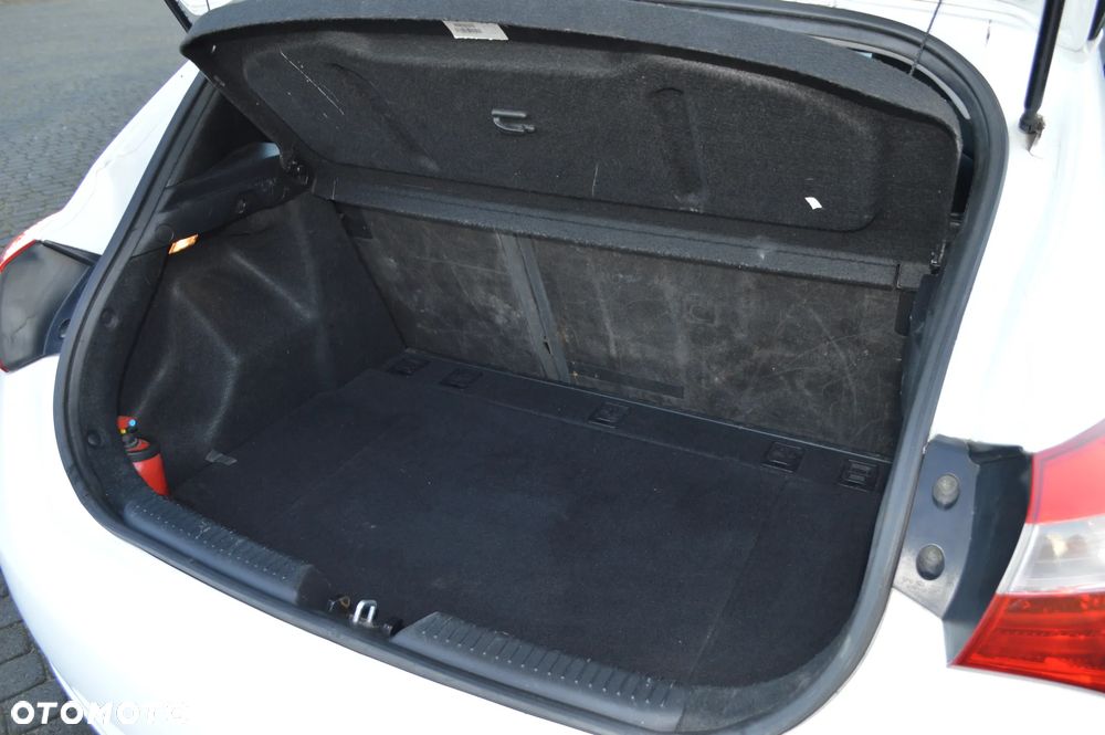 Hyundai i30 1.6 CRDi BlueDrive Classic + - 13