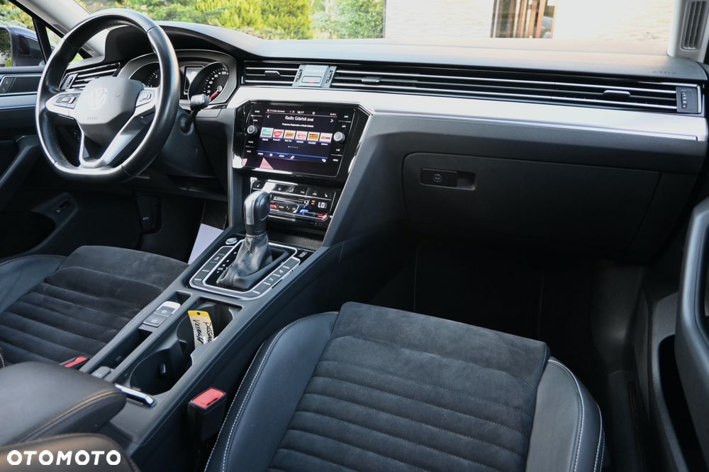 Volkswagen Passat 2.0 TDI SCR DSG Business - 21