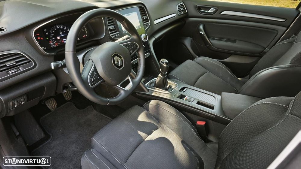 Renault Mégane Sport Tourer 1.5 Blue dCi Business — fotografia 12