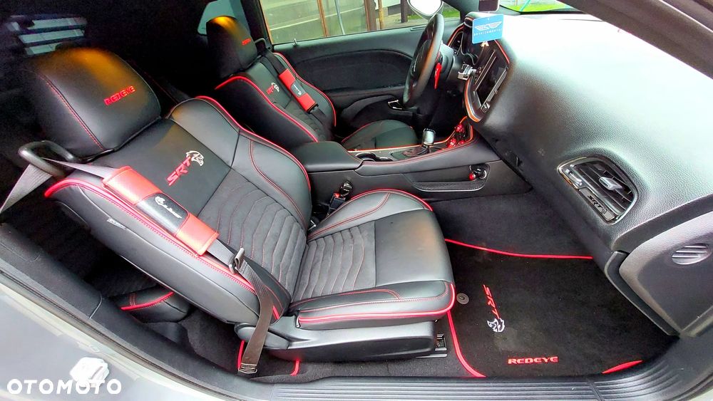 Dodge Challenger - 19