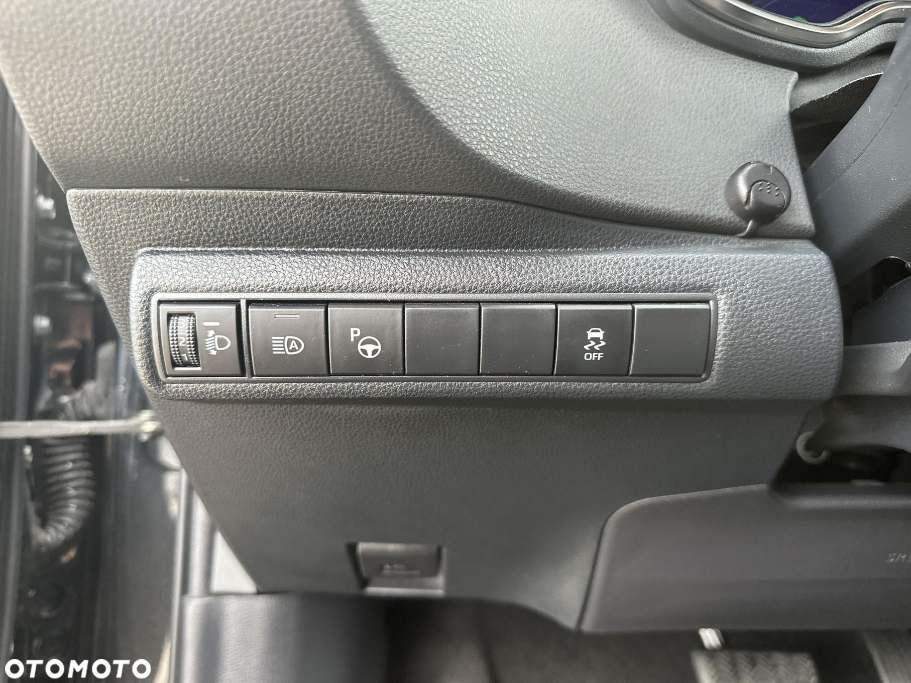 Toyota Corolla 2.0 Hybrid Comfort - 17