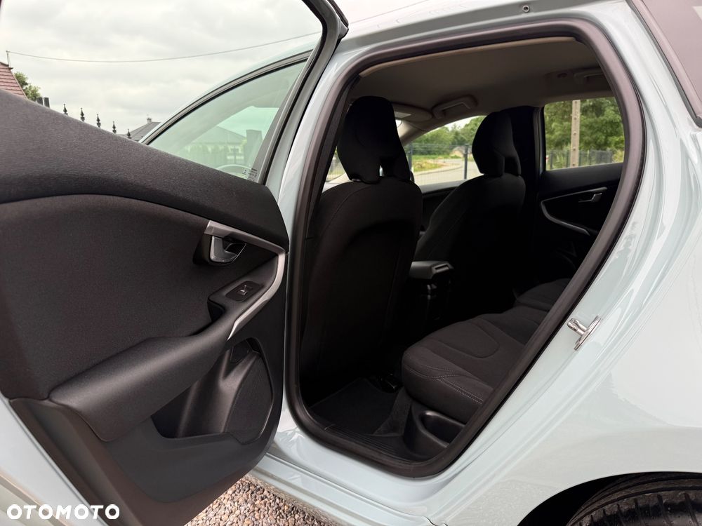 Volvo V40 T2 Drive-E Kinetic - 9