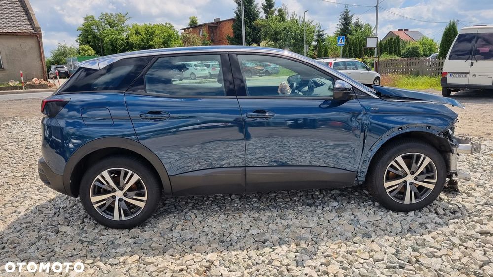Peugeot 3008 1.6 PureTech HYbrid GT Line S&S EAT8 - 4