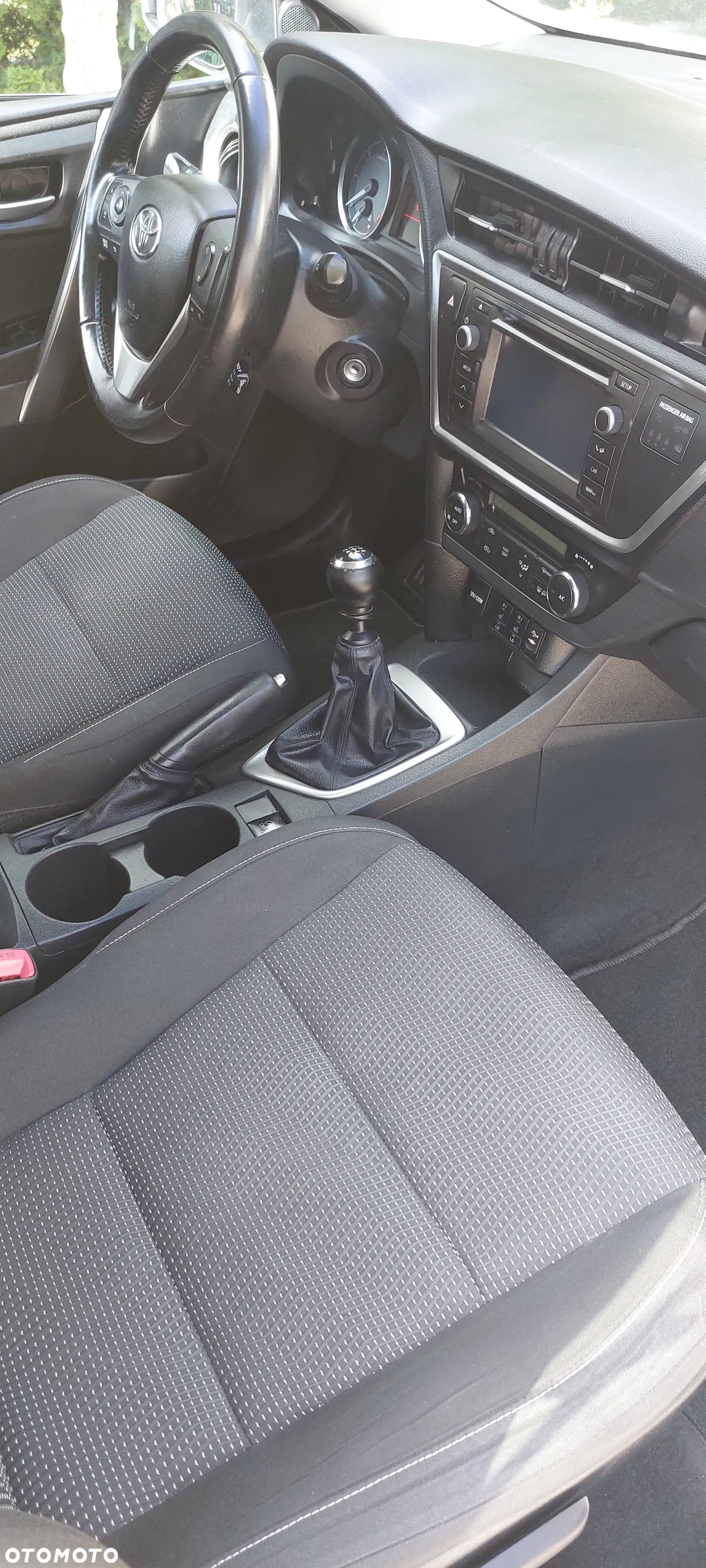 Toyota Auris 2.0 D-4D Premium Comfort - 7