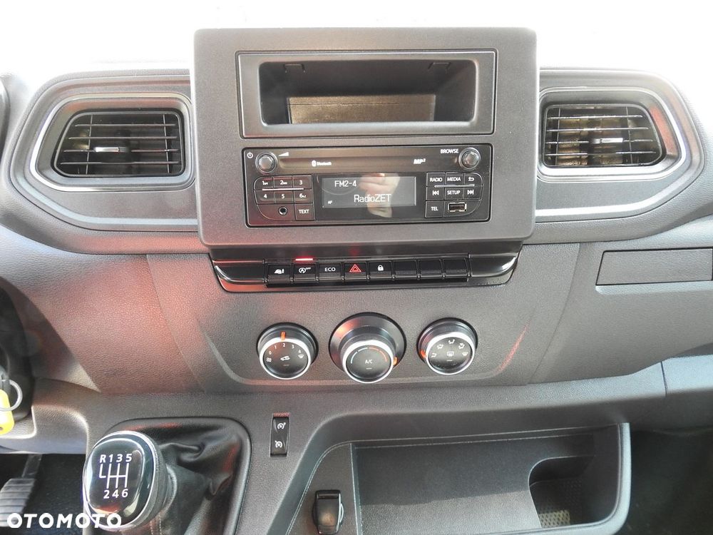 Renault MASTER PLANDEKA 10 PALET WEBASTO TEMPOMAT KLIMATYZACJA LEDY PNEUMATYKA  165KM - 34