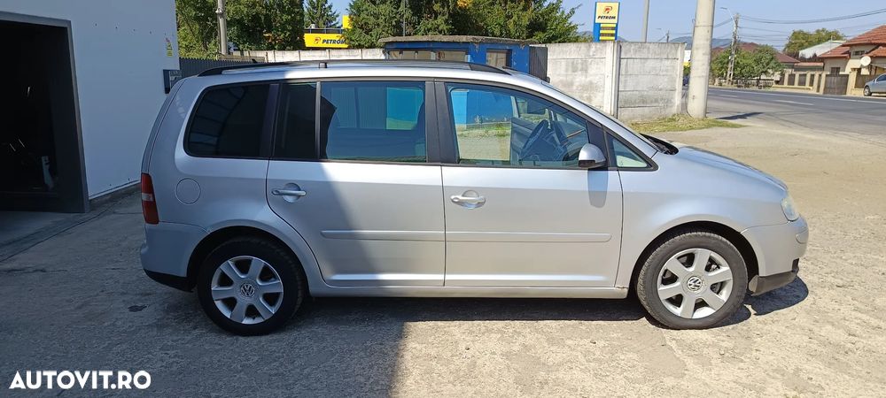 Volkswagen Touran 2.0 TDI DPF Trendline - 31