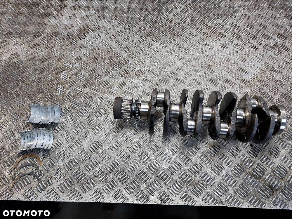 WAŁ KORBOWY TOYOTA COROLLA E11 1.9 D 1WZ - 1