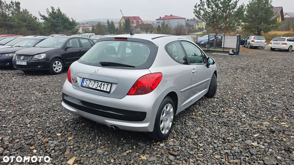 Peugeot 207 1.4 16V Presence - 2