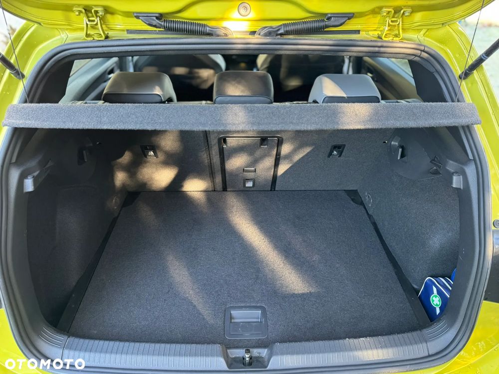 Volkswagen Golf 1.5 eTSI OPF DSG R-Line - 15