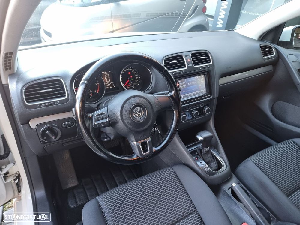VW Golf 1.6 TDi Confortline DSG - 4