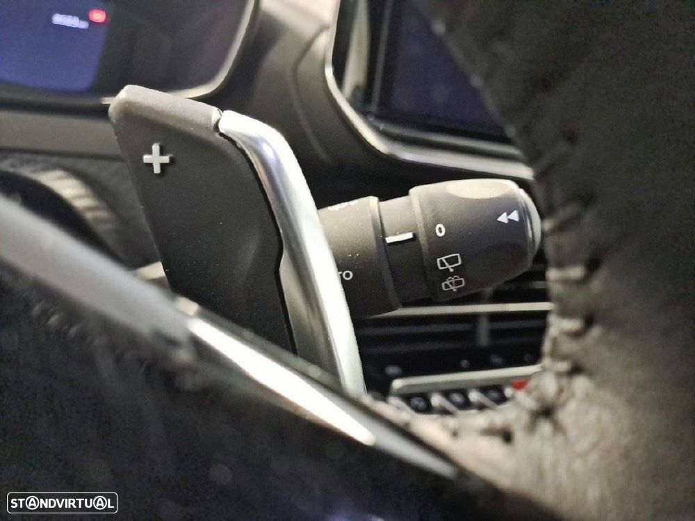 Peugeot 2008 1.2 Hybrid Allure e-DCS6 - 15