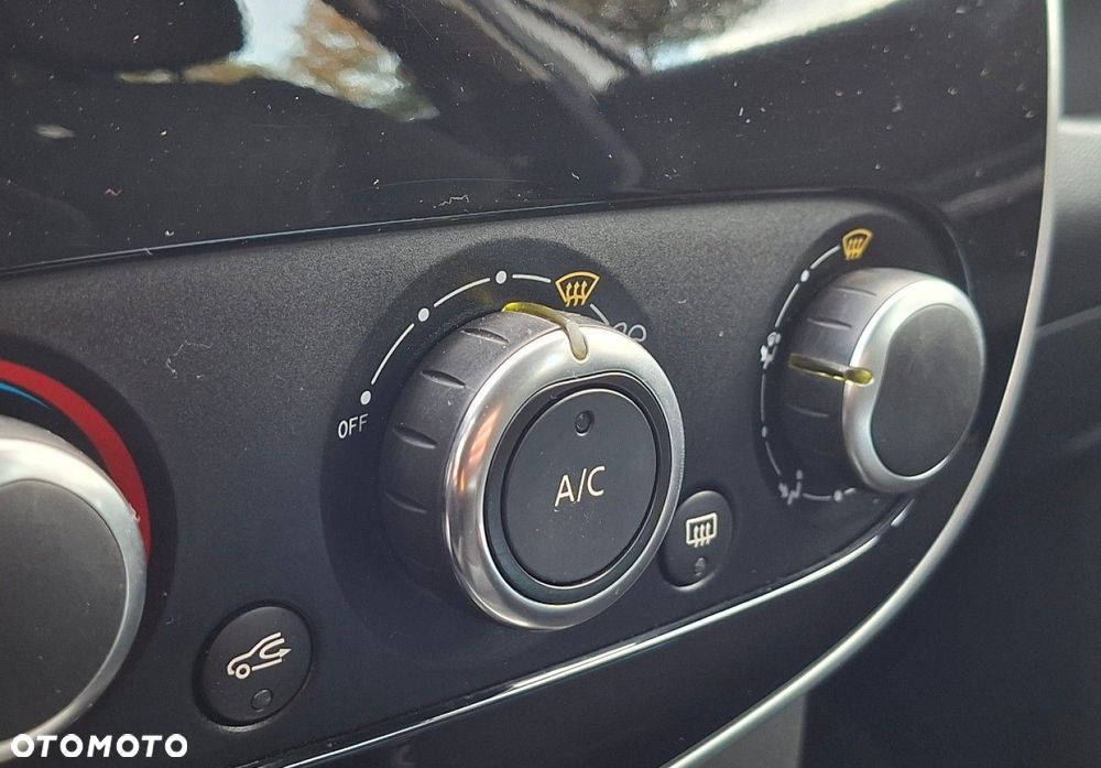 Renault Clio - 28
