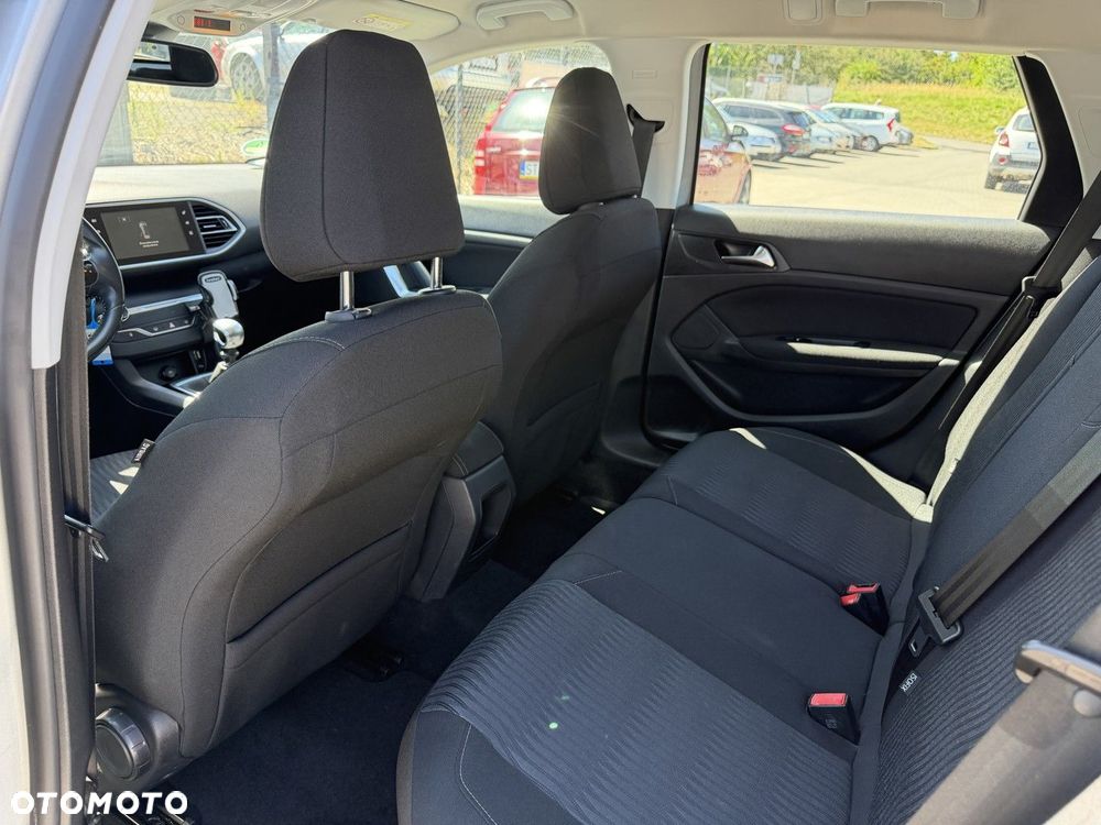 Peugeot 308 1.6 e-HDi Active S&S - 37