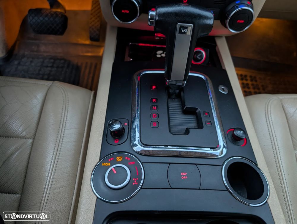 VW Touareg 3.0 V6 TDI DPF Auto - 9