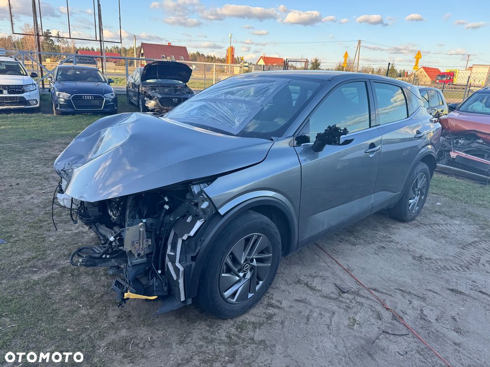 Nissan Qashqai - 1