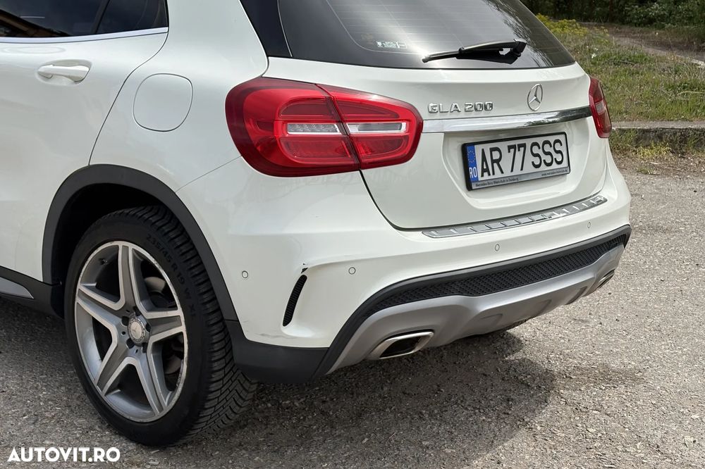 Mercedes-Benz GLA 200 7G-DCT AMG Line - 11