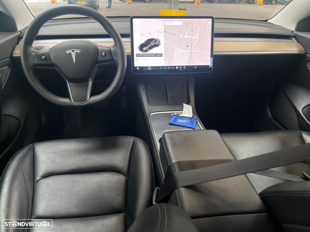 Tesla Model 3 Standard Range Plus RWD - 3