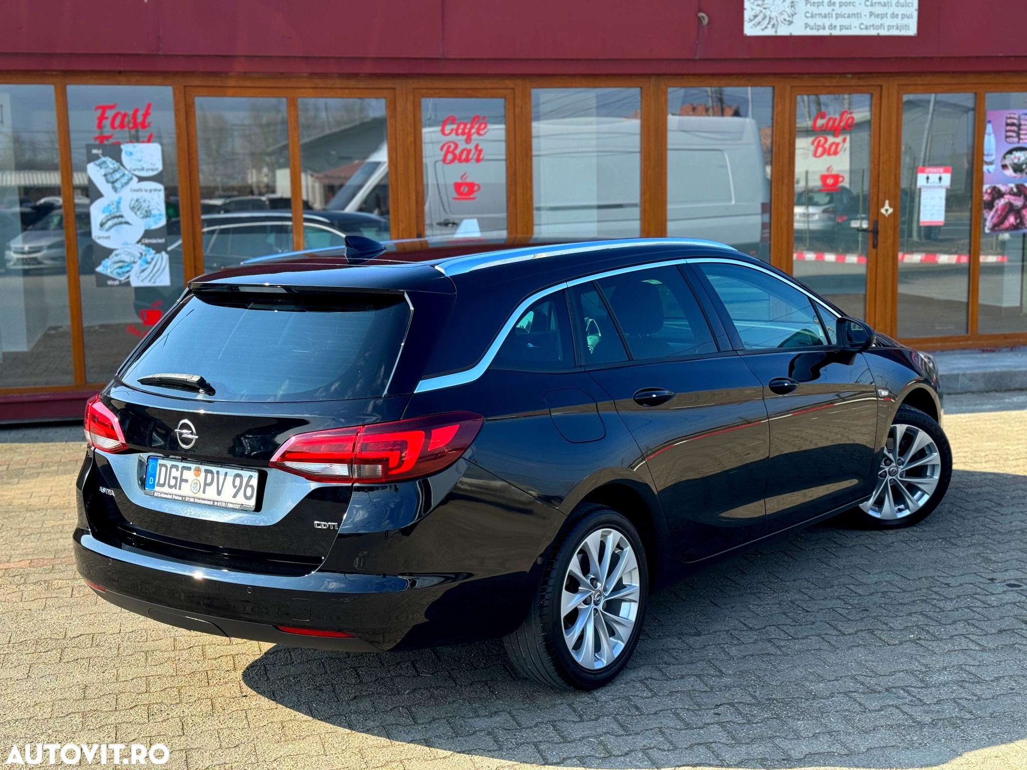 Opel Astra Sport Tourer 1.6 CDTI ECOTEC Start/Stop Innovation - 3