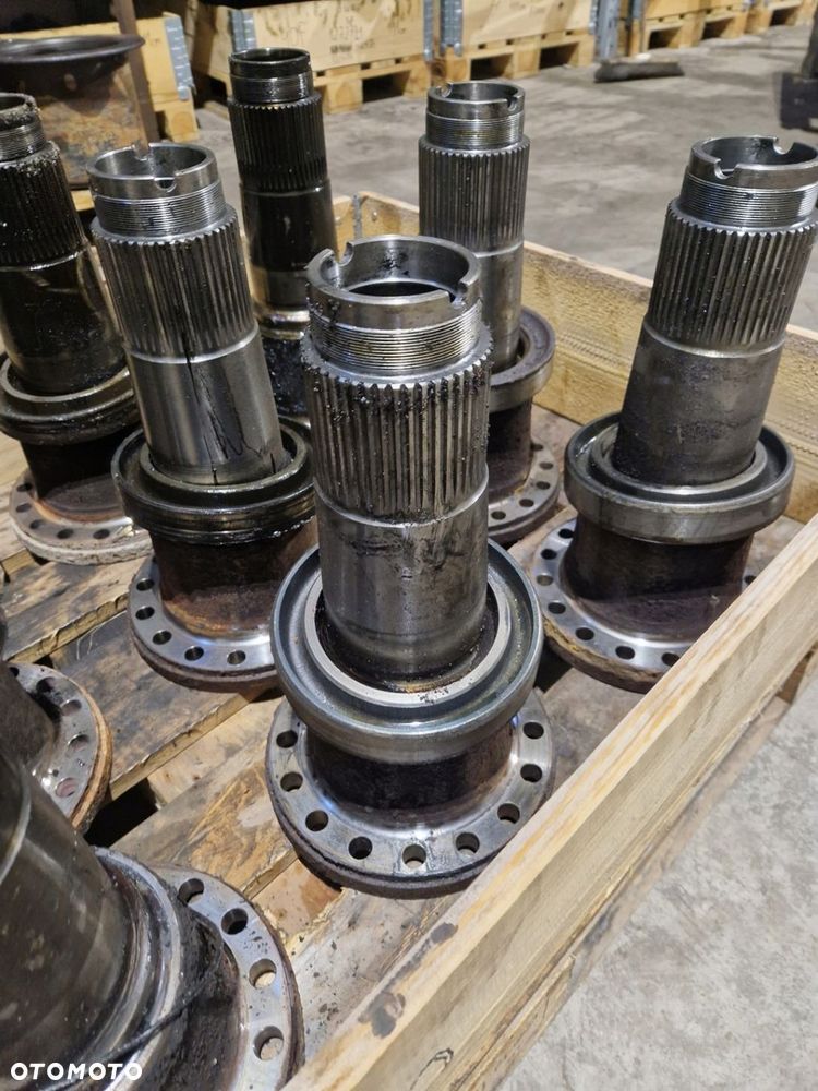 Tuleja Półosi Czop Piasty Zwolnicy Iveco Eurotrakker Trakker 6x4 8x4 8x8 - 2