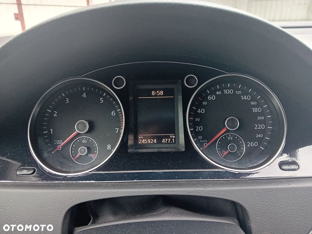 Volkswagen Passat 1.8 TSI Comfortline - 2